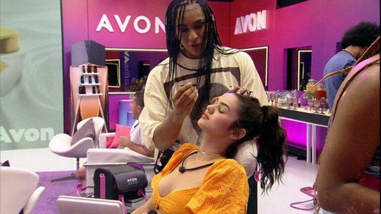 avon no bbb 22 - avon big brother brasil 22 - jade picon - batom avon bbb 22 - maquiagem avon bbb 22