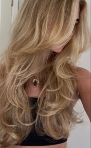 Butterfly Haircut - Corte de Cabelo Borboleta - Corte Butterfly - Tendências Cortes de Cabelo 2023 - Corte de Cabelo Butterfly Cabelo Liso - Corte de Cabelo Butterfly Cabelo Cacheado