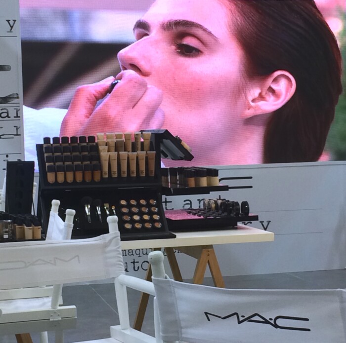 instant artistry evento mac cosmetics