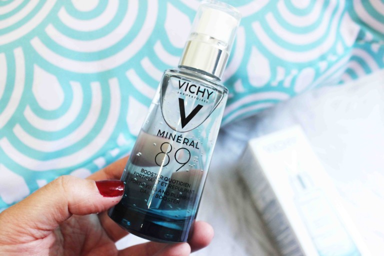 Resenha Vichy Mineral 89 - Produto com Água Termal Mineralizante e Acido Hialurônico